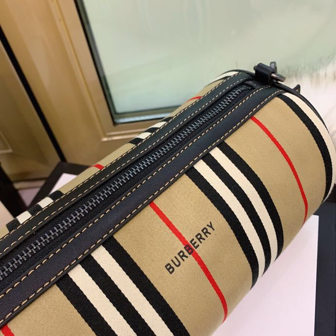 Burberry Bags - Bagsattire   205