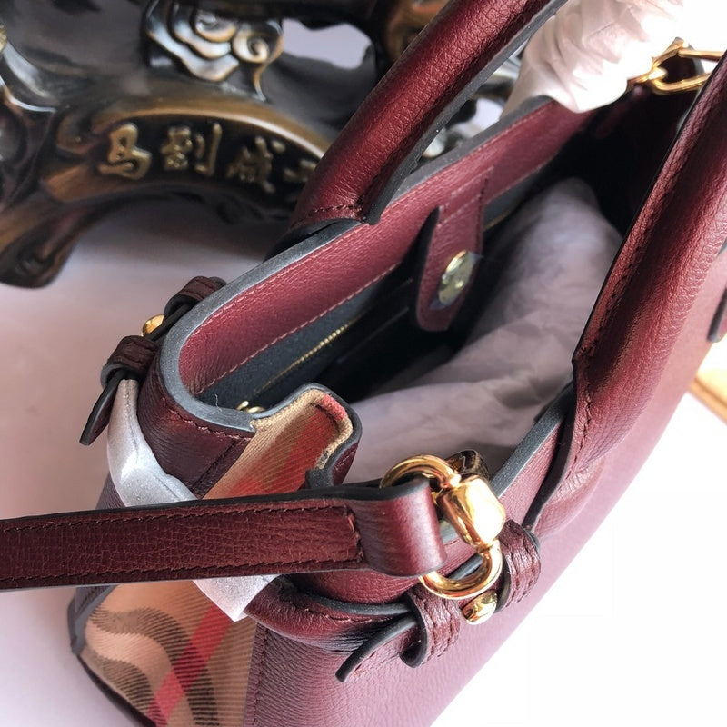 Burberry Bags - Bagsattire   654