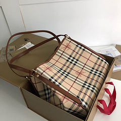 Burberry Bags - Bagsattire   347