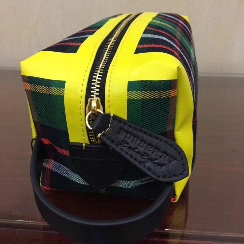 Burberry Bags - Bagsattire   404