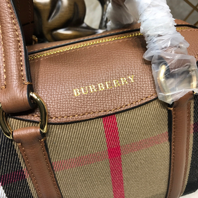 Burberry Bags - Bagsattire   239