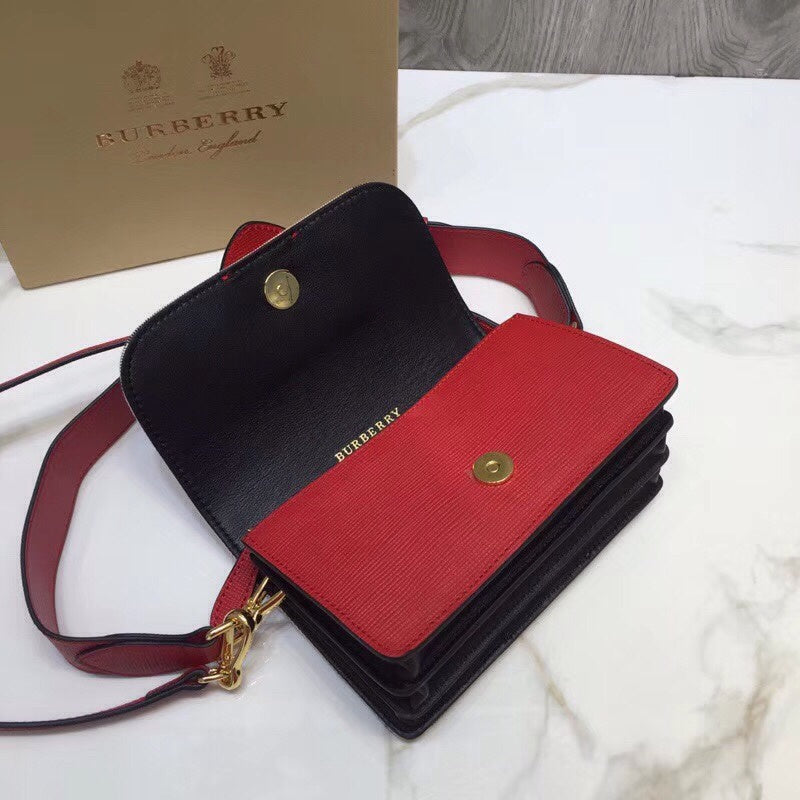 Burberry Bags - Bagsattire   560