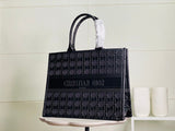 Christian Dior Bags Bags - The Tote   068