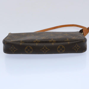 Louis Vuitton Pochette Accessoires  Canvas Clutch Bag
