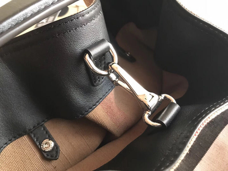 Burberry Bags - Bagsattire   438