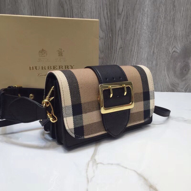 Burberry Bags - Bagsattire   551