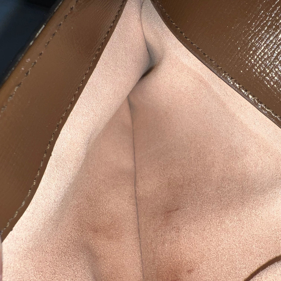 Crossbody Luxury Designer By Gucci  Size: Small