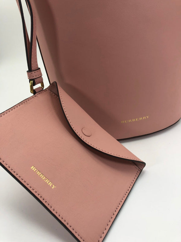 Burberry Bags - Bagsattire   340