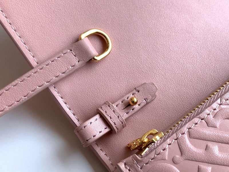 Burberry Bags - Bagsattire   753