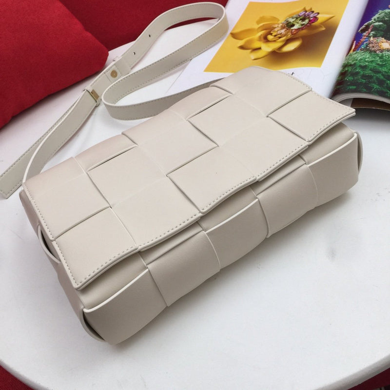 Burberry Bags - Bagsattire   180