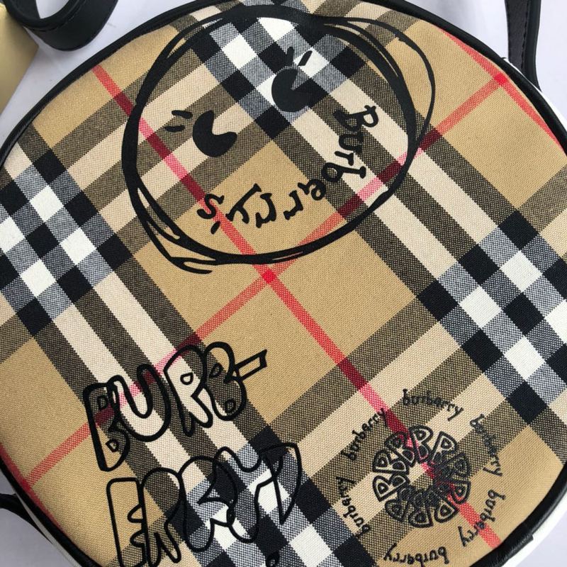 Burberry Bags - Bagsattire   689