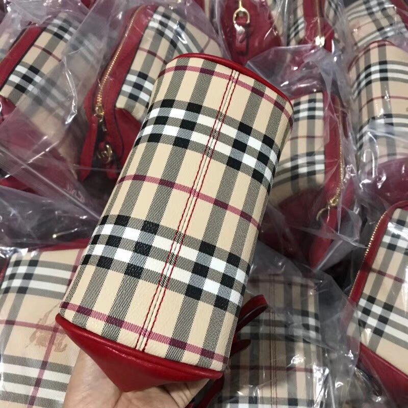 Burberry Bags - Bagsattire   336