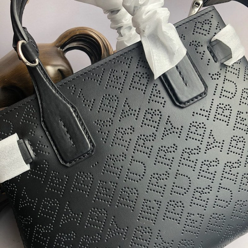 Burberry Bags - Bagsattire   628