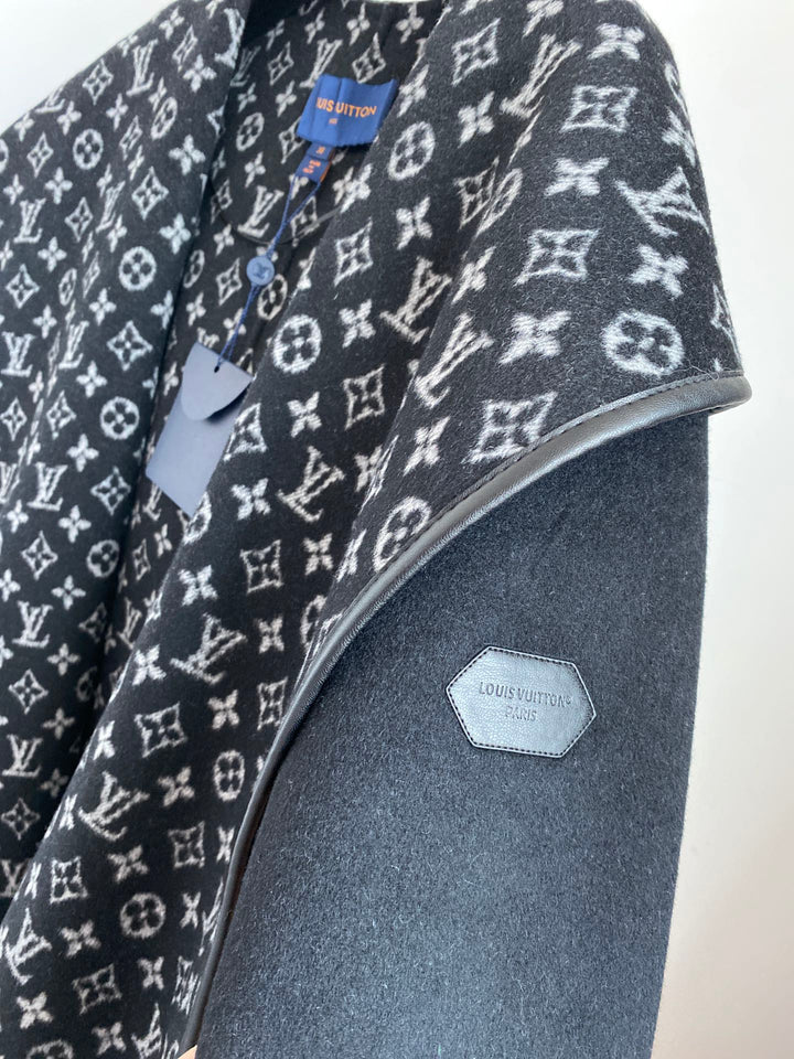 Luxury Louis Vuitton  Wrap Coat 041