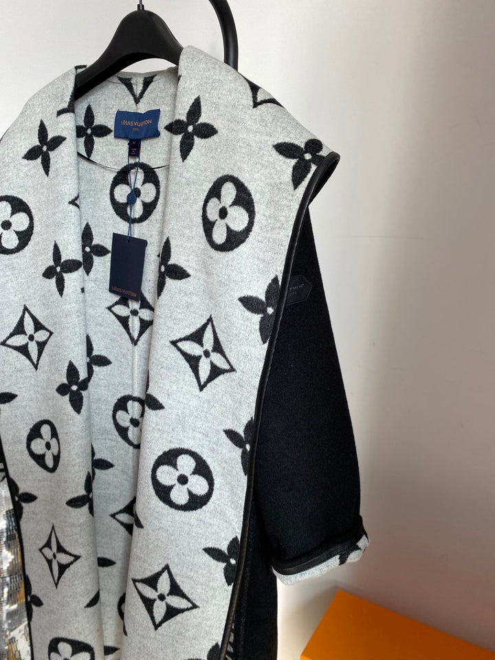 Luxury Louis Vuitton  Wrap Coat 030
