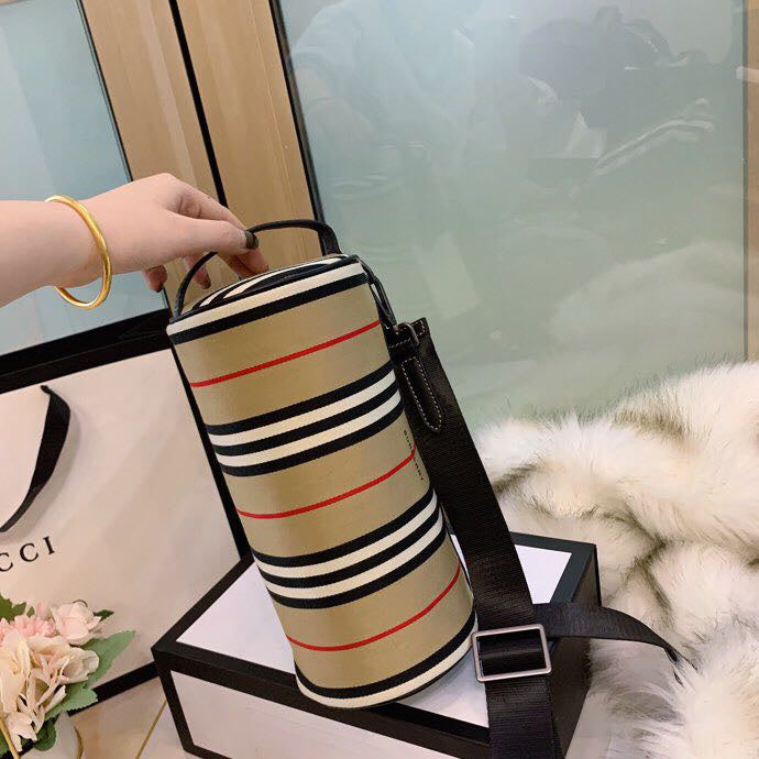 Burberry Bags - Bagsattire   205