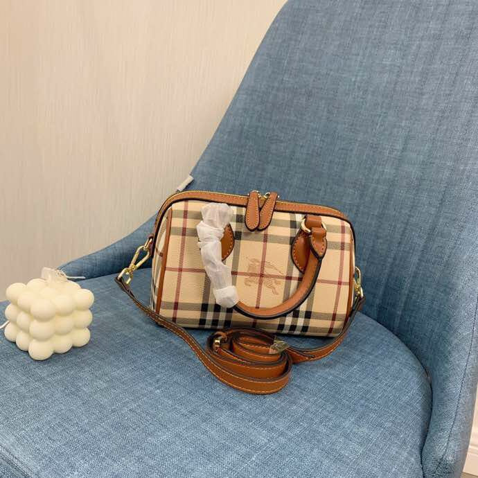 Burberry Bags - Bagsattire   213