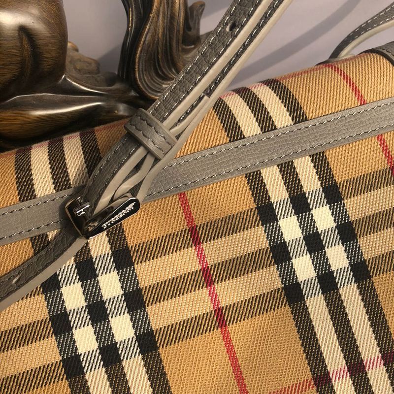 Burberry Bags - Bagsattire   671