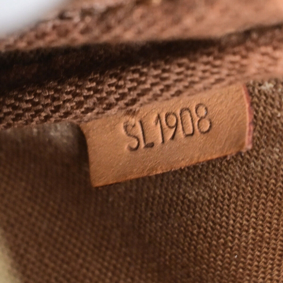 Louis Vuitton Pochette Accessoires  Canvas Clutch Bag