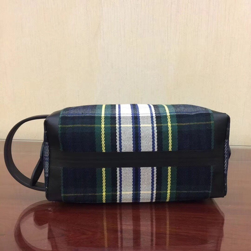 Burberry Bags - Bagsattire   405