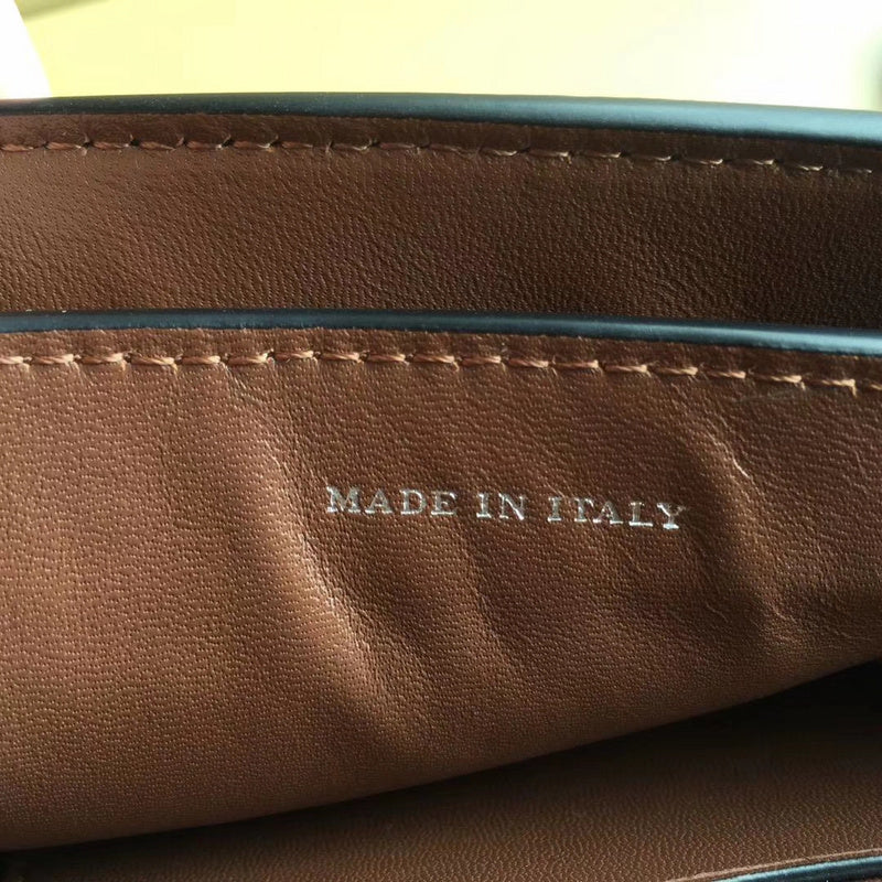 Burberry Bags - Bagsattire   460