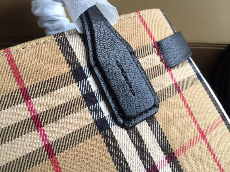 Burberry Bags - Bagsattire   662