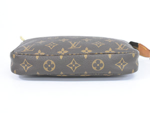 Louis Vuitton Pochette Accessoires  Canvas Clutch Bag