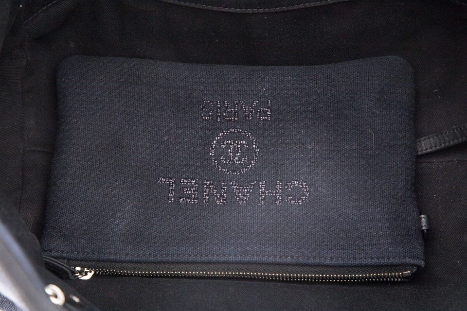 Chanel 2022 Navy Deauville Shopping Tote Handbag