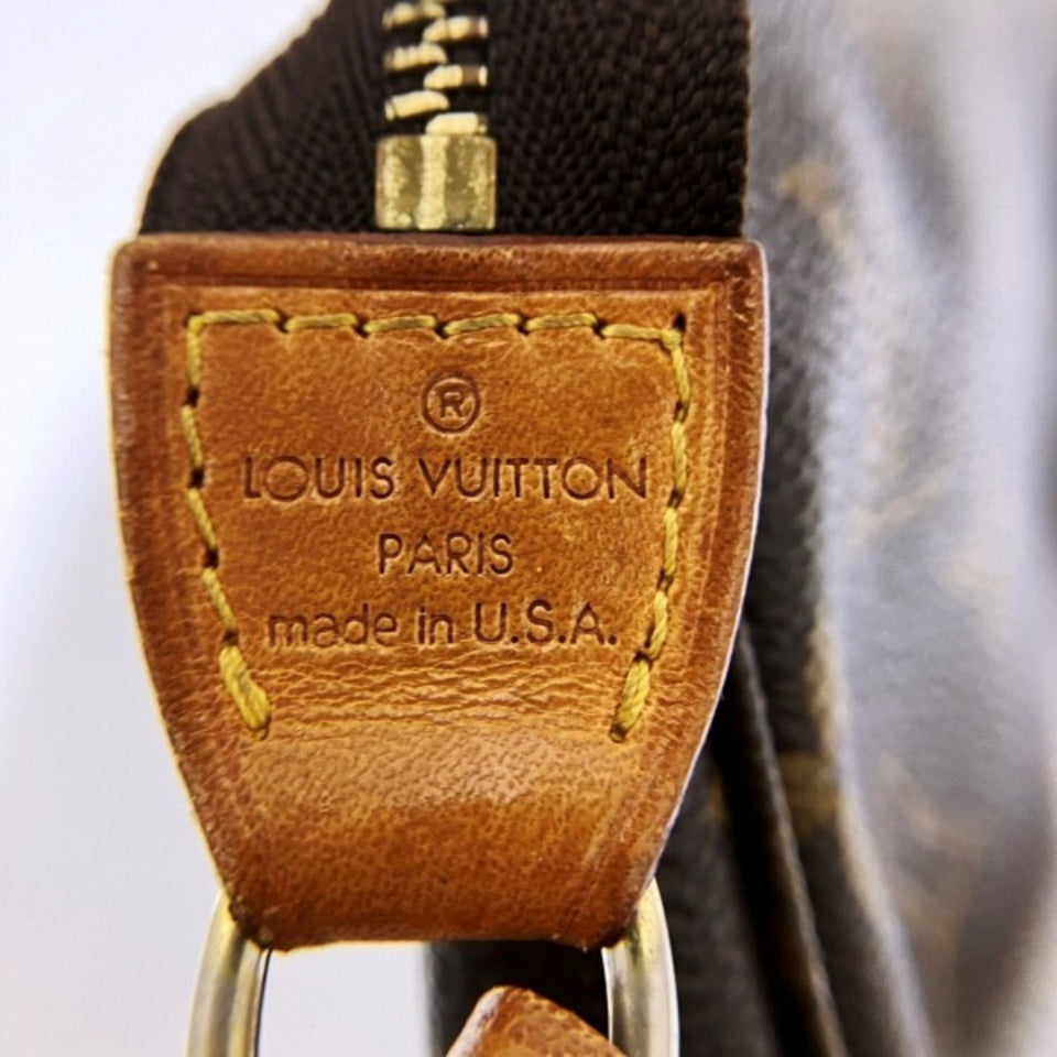 Louis Vuitton Pochette Accessoire  Canvas Clutch Bag