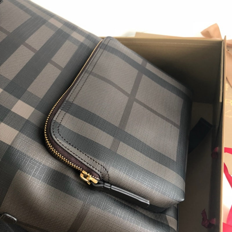 Burberry Bags - Bagsattire   275