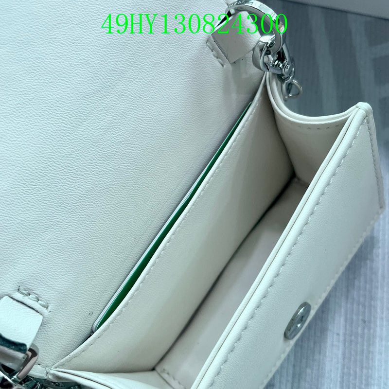 Prada Bags - The Barnes Bags  019