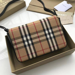 Burberry Bags - Bagsattire   445