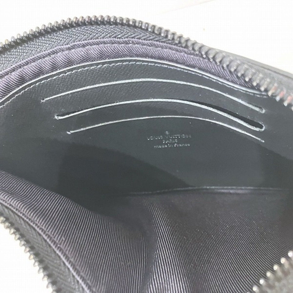 Louis Vuitton Pochette Zippée  Canvas Clutch Bag