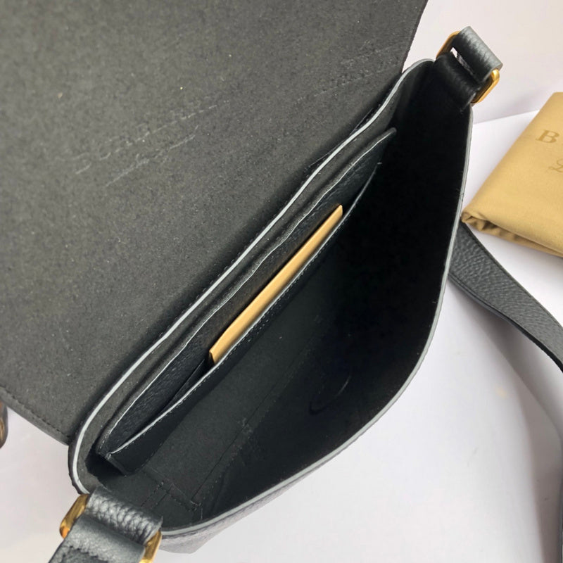 Burberry Bags - Bagsattire   477