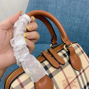 Burberry Bags - Bagsattire   213