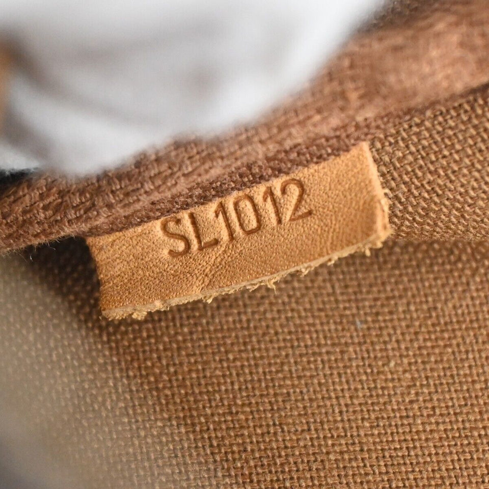 Louis Vuitton Pochette Accessoires  Canvas Clutch Bag