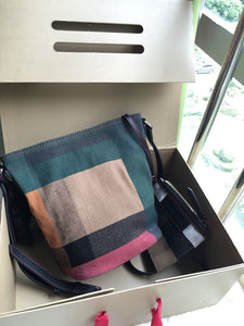 Burberry Bags - Bagsattire   427