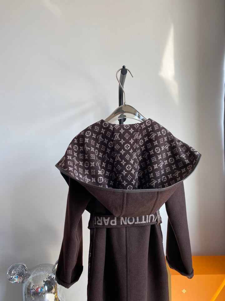 Luxury Louis Vuitton  Wrap Coat 033