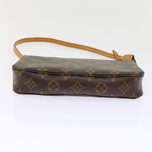 Louis Vuitton Pochette Accessoires  Canvas Clutch Bag
