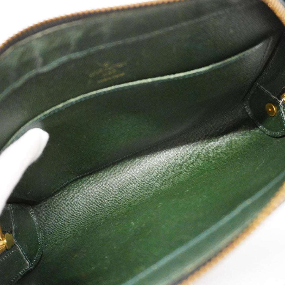 Louis Vuitton Taiga  Leather Clutch Bag