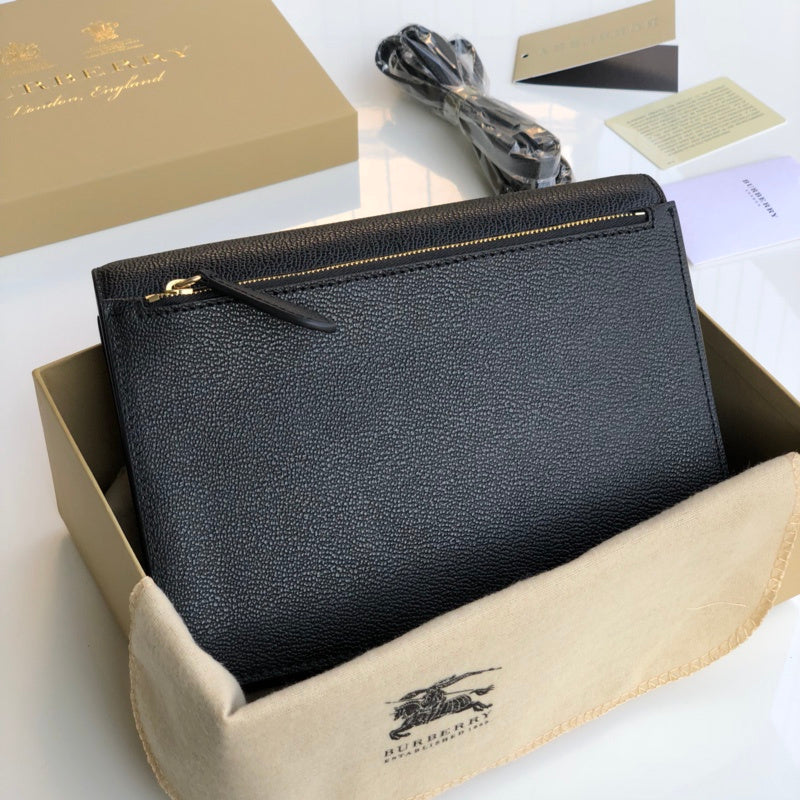 Burberry Bags - Bagsattire   252