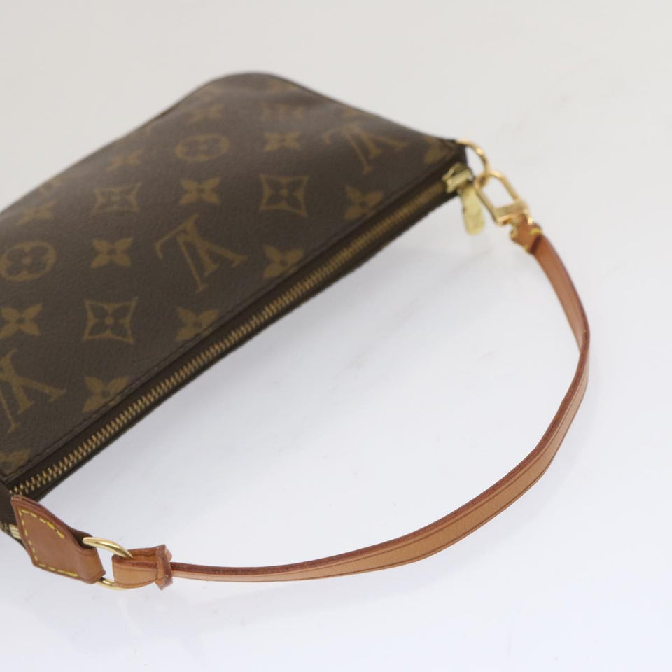Louis Vuitton Pochette Accessoires  Canvas Clutch Bag