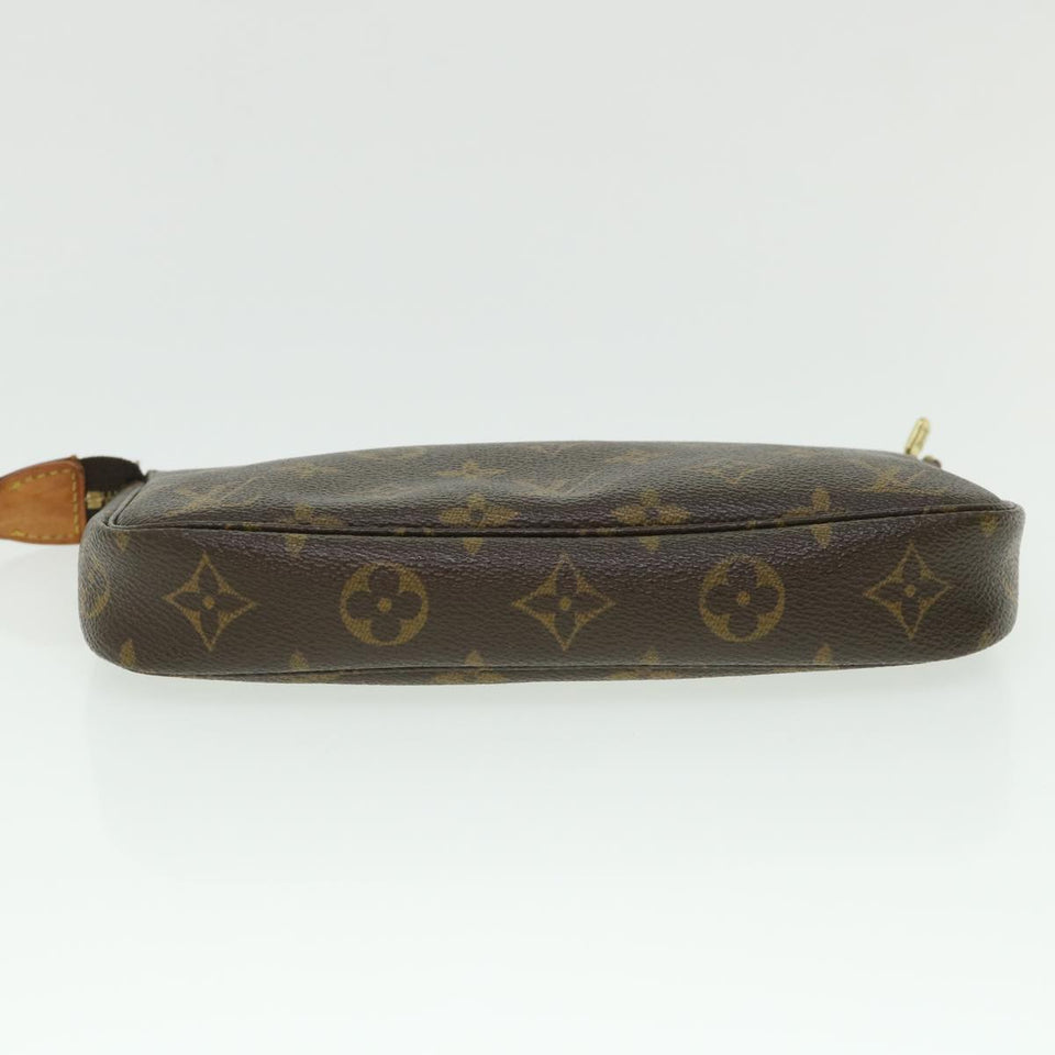 Louis Vuitton Pochette Accessoires  Canvas Clutch Bag
