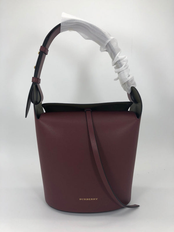 Burberry Bags - Bagsattire   323