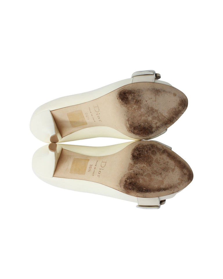 Dior Amazone Peep-Toe Pumps in Cream Leather