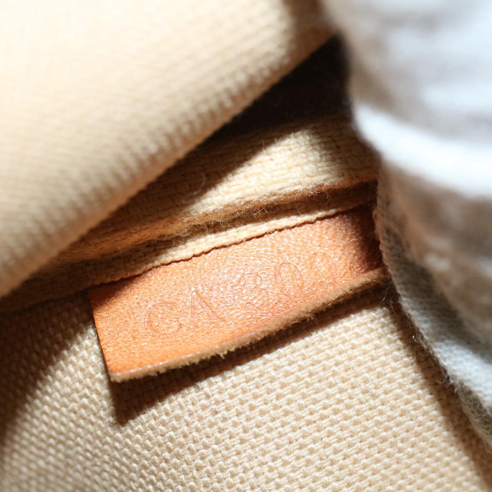 Louis Vuitton Pochette Accessoires  Canvas Clutch Bag
