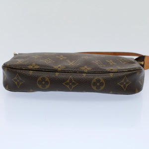 Louis Vuitton Pochette Accessoires  Canvas Clutch Bag