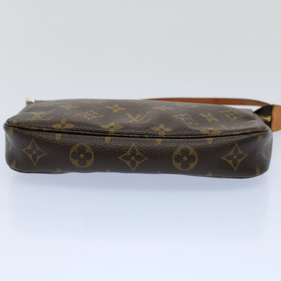 Louis Vuitton Pochette Accessoires  Canvas Clutch Bag