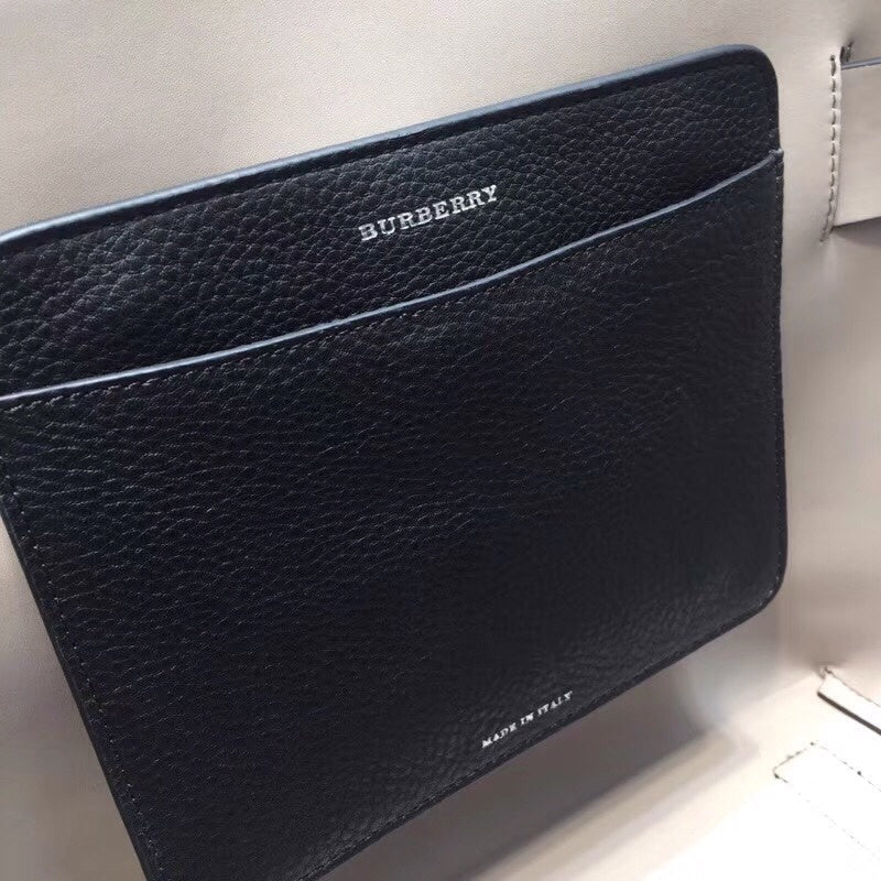 Burberry Bags - Bagsattire   421