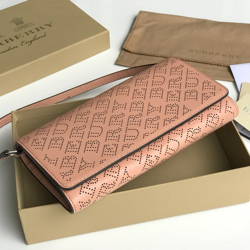 Burberry Bags - Bagsattire   656